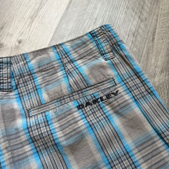 Oakley Blue Gray Plaid Flat Front Shorts XL Men’s Casual - Picture 7 of 10